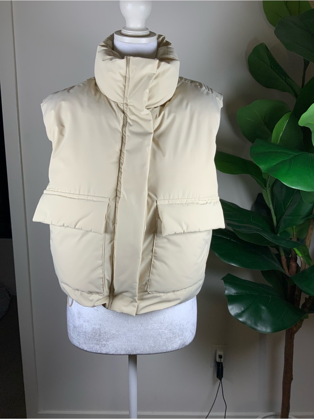 Cisono Ivory Quilted Puffer Vest with High Collar